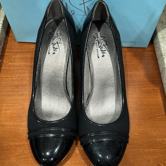 LIFE STRIDES Petunia pumps sz 9.5 - Picture 2 of 8